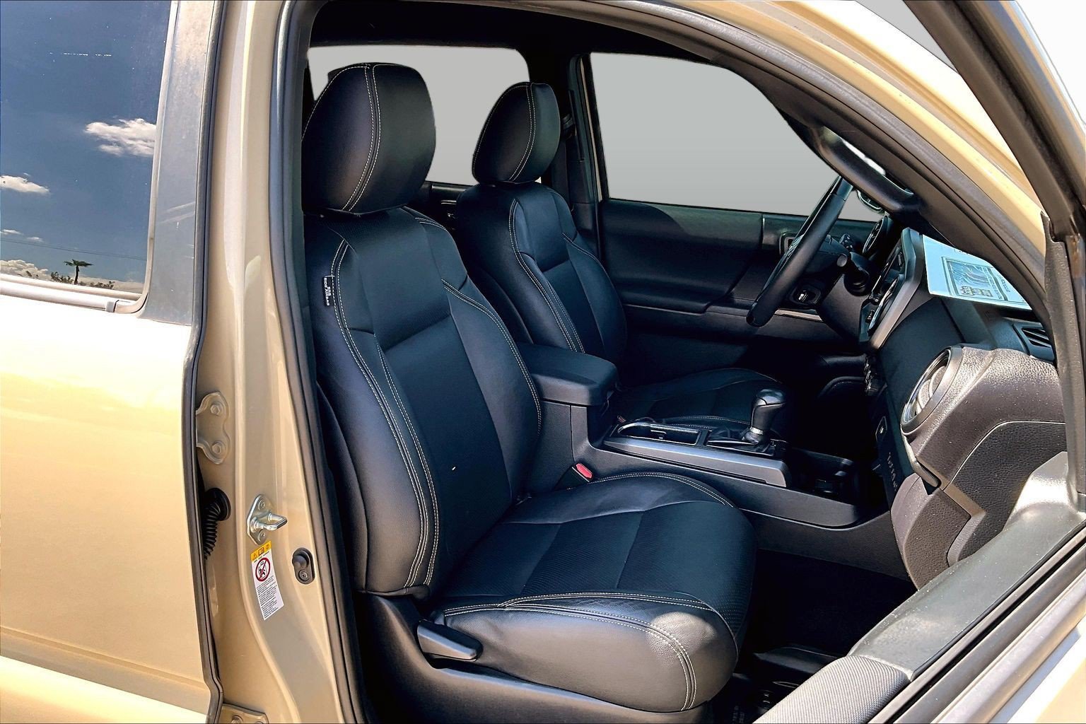Used 2019 Toyota Tacoma TRD Sport RWD image 7