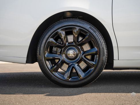 Used 2016 Rolls-Royce Ghost image 11