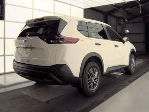 Used 2021 Nissan Rogue S FWD image 5