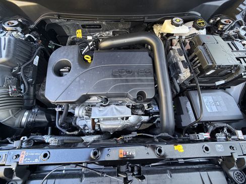 Used 2024 GMC Terrain SLT w/ Infotainment Package II image 41