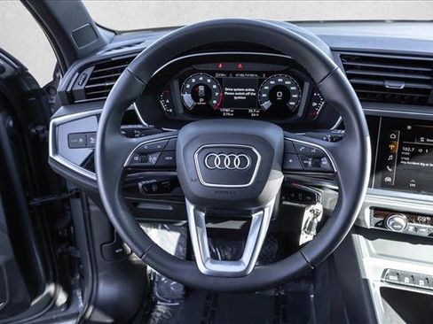 Used 2025 Audi Q3 2.0T Premium image 13