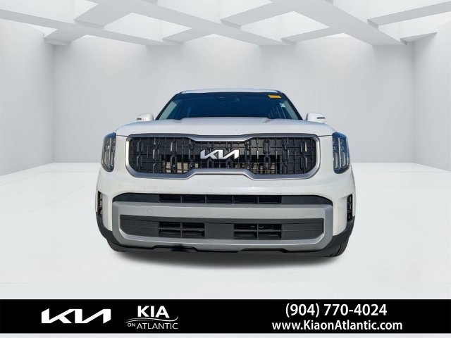 Certified 2025 Kia Telluride EX w/ EX Captain's Chair Package FWD image 8