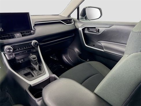 Certified 2025 Toyota RAV4 LE image 21