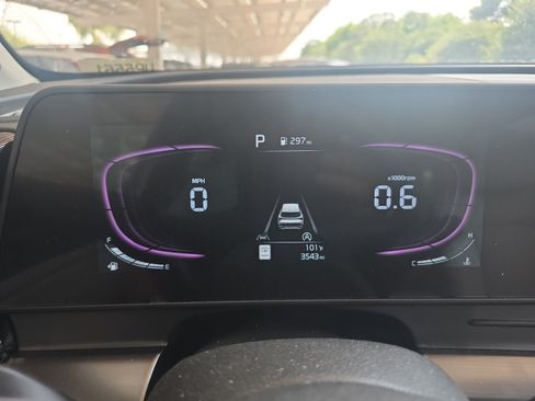 Certified 2025 Kia Sportage EX FWD image 18