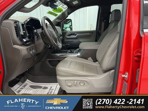 Used 2024 Chevrolet Silverado 3500 LTZ w/ LTZ Plus Package AWD/4WD image 9