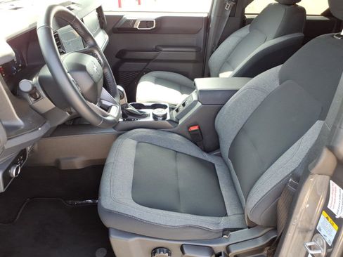 Used 2025 Ford Bronco Big Bend image 10