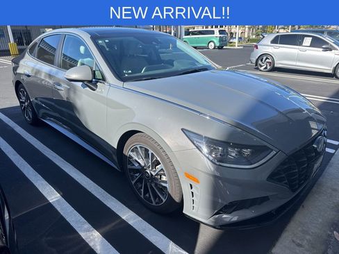 Used 2022 Hyundai Sonata Limited w/ Cargo Package FWD image 1