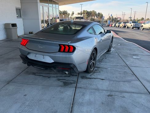 Used 2024 Ford Mustang Premium image 3
