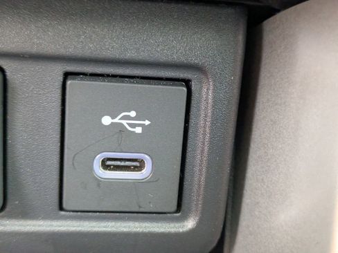 Used 2023 Toyota Corolla Cross XLE w/ Convenience Package FWD image 24