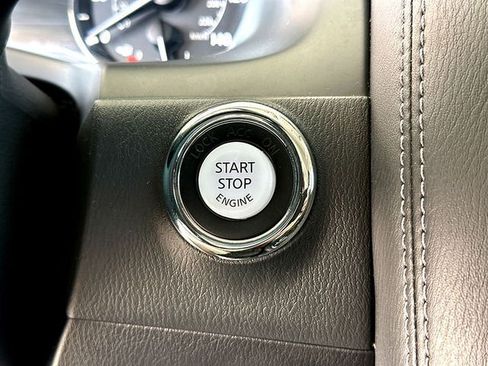 Used 2024 INFINITI QX80 Luxe AWD/4WD image 16