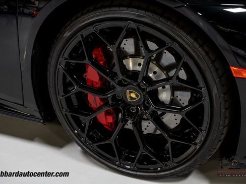Used 2021 Lamborghini Huracan EVO image 33