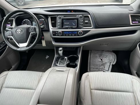 Used 2015 Toyota Highlander Plus image 16