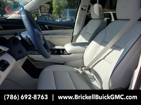 New 2026 Buick Enclave Avenir w/ Super Cruise Package FWD image 22