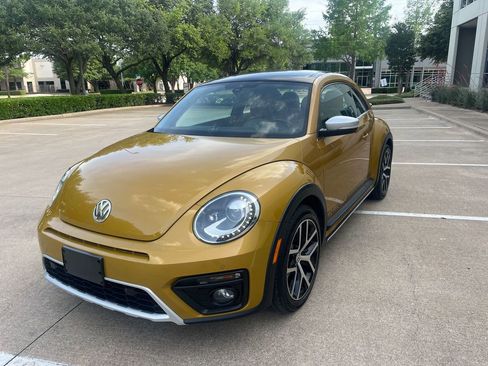 Used 2016 Volkswagen Beetle 1.8T Dune FWD image 4