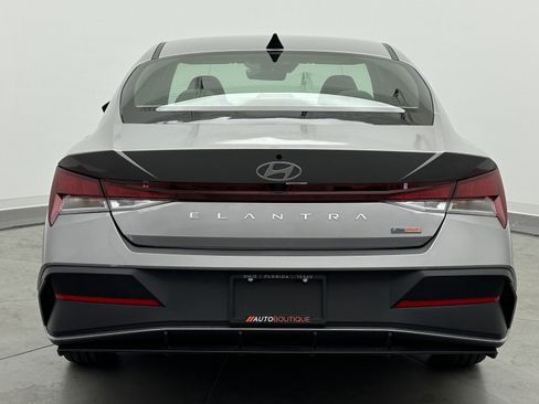 Used 2024 Hyundai Elantra SEL image 7