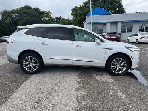 Used 2022 Buick Enclave Premium AWD/4WD image 4