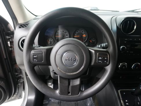 Used 2016 Jeep Patriot Sport image 14