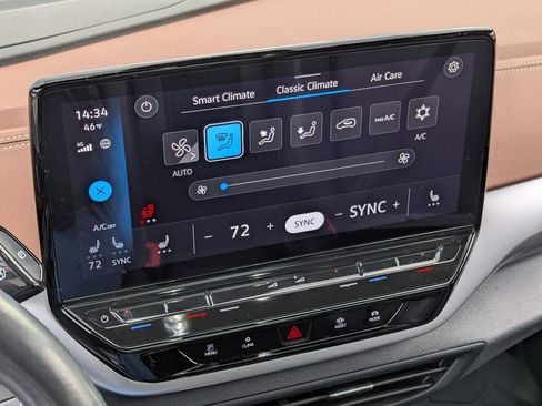 Certified 2022 Volkswagen ID.4 Pro S w/ Gradient Package image 20