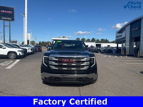 Certified 2022 GMC Sierra 1500 SLE w/ Preferred Package image 2