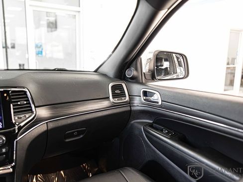Used 2019 Jeep Grand Cherokee Limited image 37