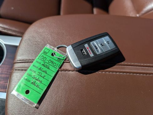 Used 2016 Acura TLX V6 FWD image 24