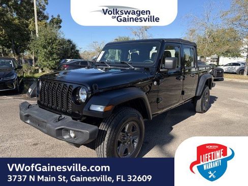 Used 2021 Jeep Gladiator Sport image 3