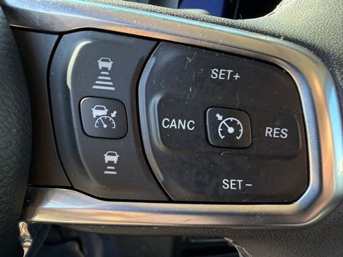 Used 2025 Jeep Wrangler Unlimited Sahara w/ Safety Group AWD/4WD image 16