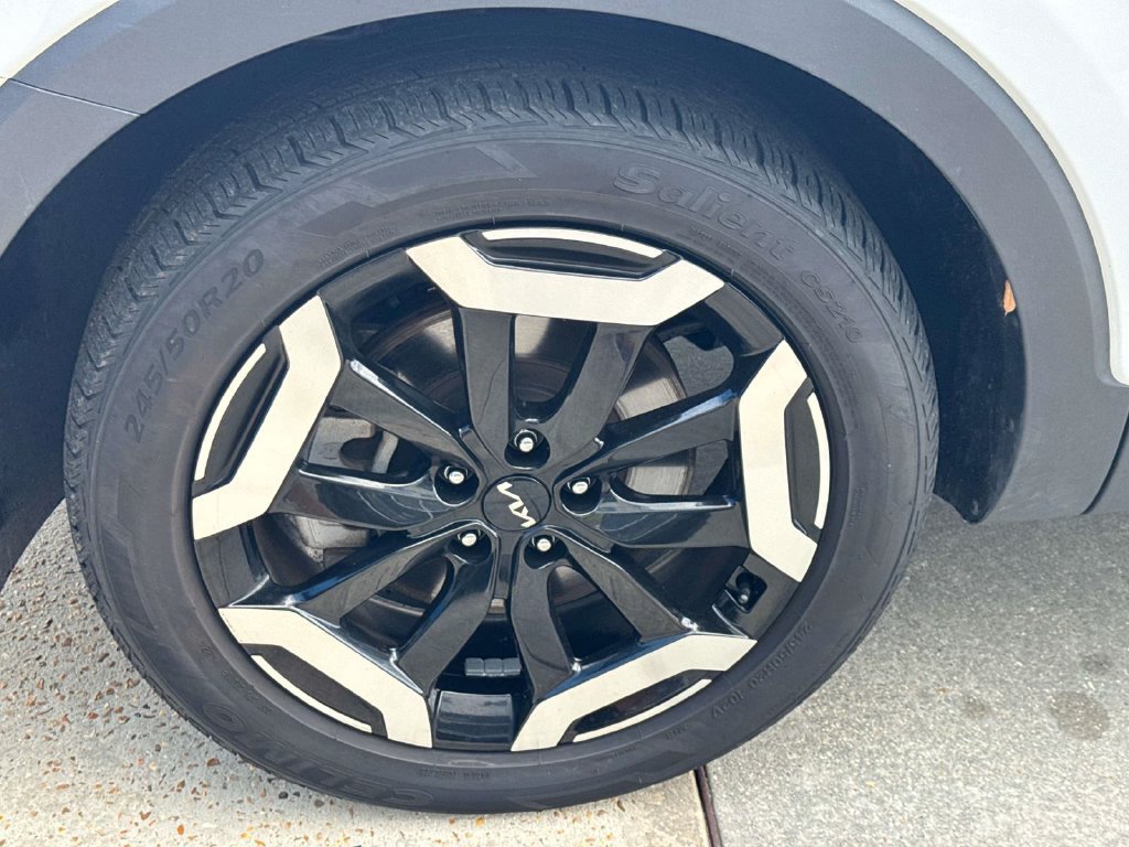 Used 2025 Kia Telluride S FWD image 5