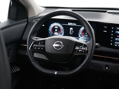 Used 2023 Nissan Ariya FWD image 15