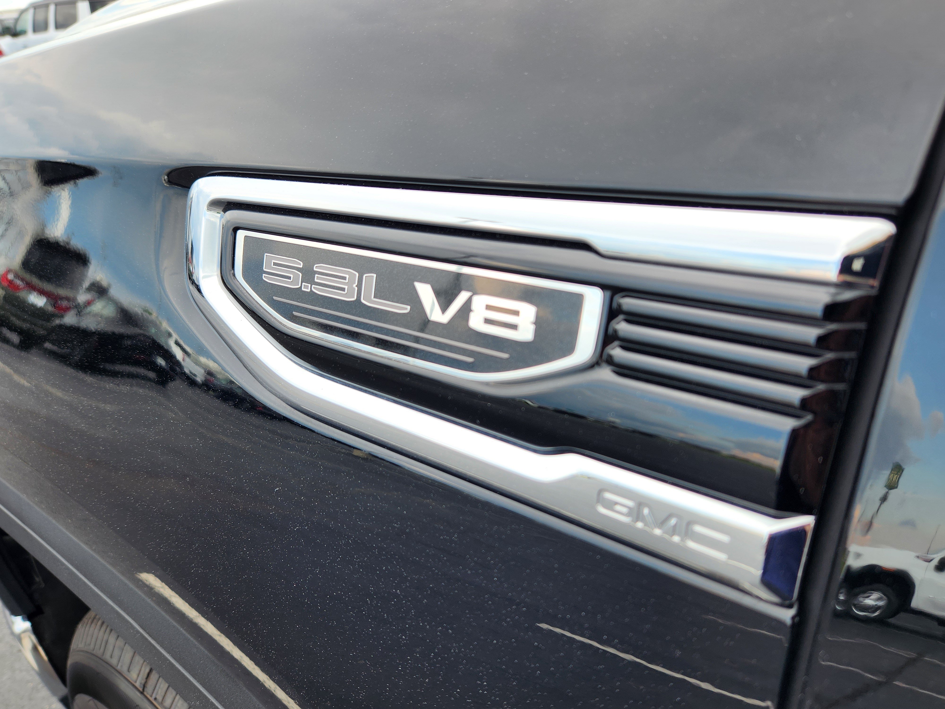 Used 2026 GMC Sierra 1500 SLT AWD/4WD image 11