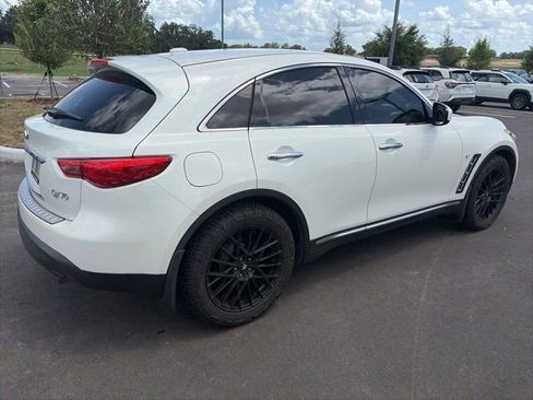 Used 2017 INFINITI QX70 2WD image 3