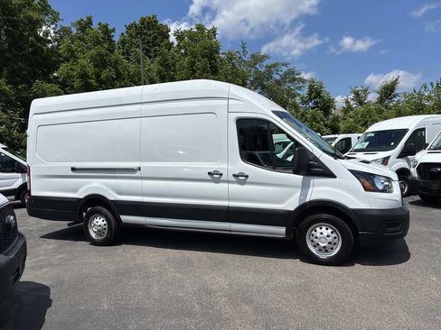 Used 2024 Ford Transit 250 148 High Roof Extended AWD image 8