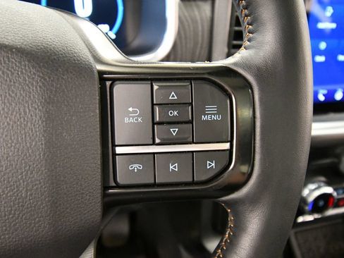 Used 2023 Ford F150 Platinum w/ FX4 Off-Road Package AWD/4WD image 22