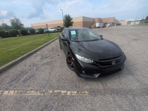 Used 2018 Honda Civic Sport image 15