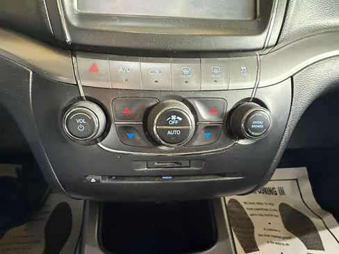 Used 2017 Dodge Journey Crossroad image 19