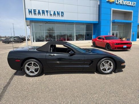 Used 2001 Chevrolet Corvette Convertible w/ Preferred Equipment Group2 RWD image 17