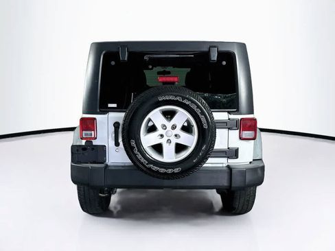 Used 2011 Jeep Wrangler Unlimited Sport AWD/4WD image 5