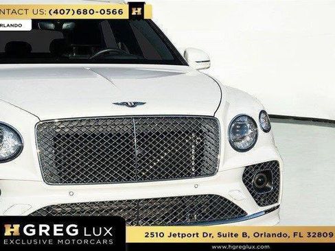Used 2022 Bentley Bentayga AWD/4WD image 7