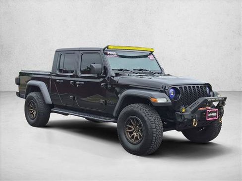 Used 2020 Jeep Gladiator Sport w/ Quick Order Package 23S AWD/4WD image 3