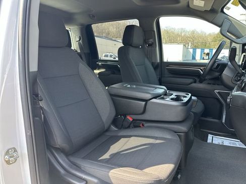 Used 2025 Chevrolet Silverado 2500 LT w/ Convenience Package image 27