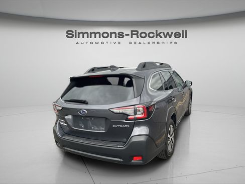 Used 2024 Subaru Outback Premium AWD/4WD image 6