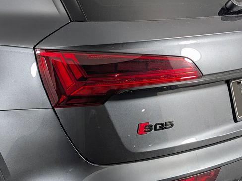 Used 2024 Audi SQ5 Prestige image 16