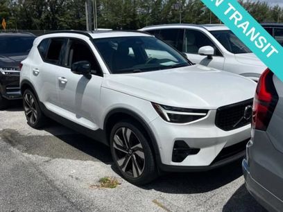 Used 2024 Volvo XC40 B5 Ultimate