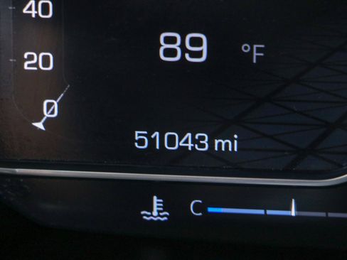 Used 2022 GMC Yukon SLT w/ SLT Premium Package AWD/4WD image 17