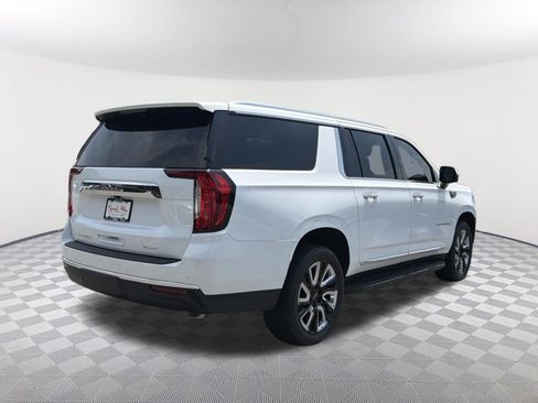 Used 2021 GMC Yukon XL SLT w/ SLT Luxury Plus Package AWD/4WD image 6