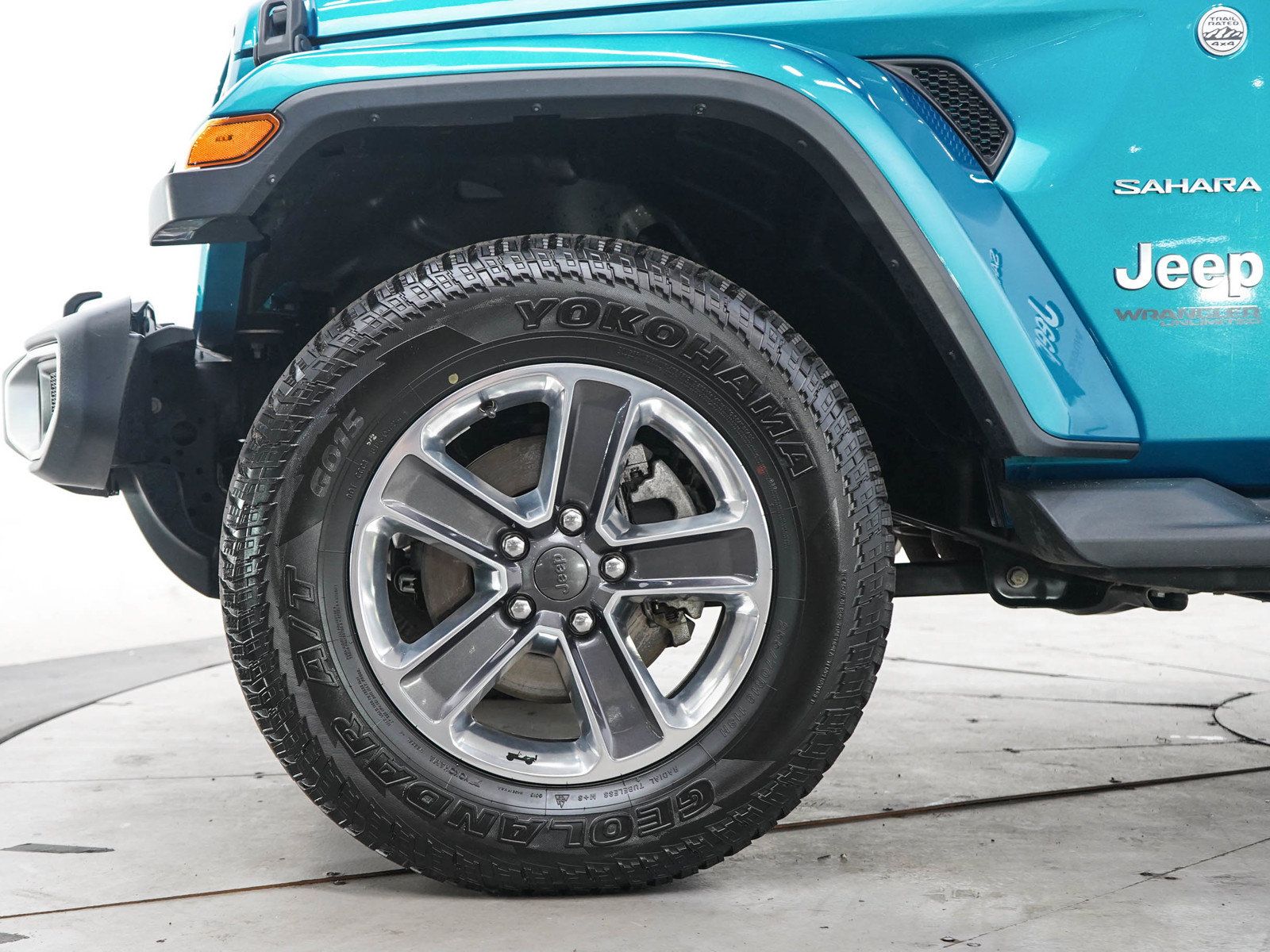 Used 2020 Jeep Wrangler Unlimited Sahara AWD/4WD image 29