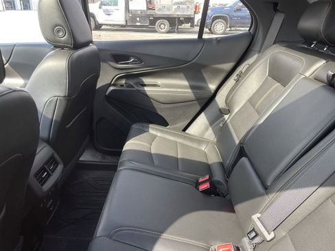 Used 2023 Chevrolet Equinox Premier image 5