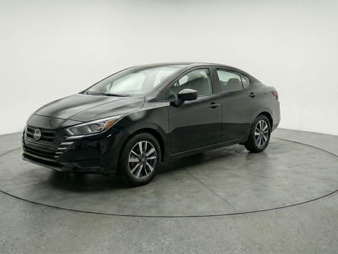 Used 2025 Nissan Versa SV FWD image 3