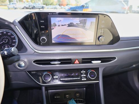 Used 2022 Hyundai Sonata SEL image 18