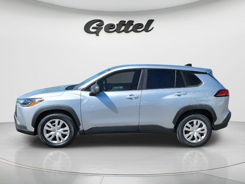 Used 2022 Toyota Corolla Cross L image 7